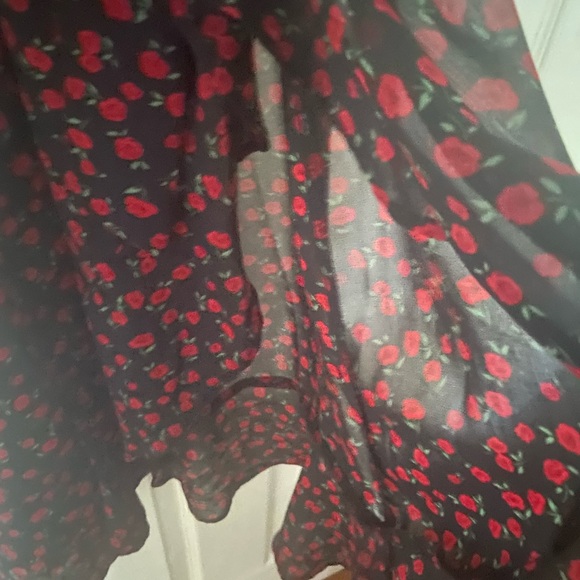 BERSHKA OG CREPE BLACK MIDI W/Rosette Motif-Fluted Front slit-size M/NWOT - Picture 9 of 10